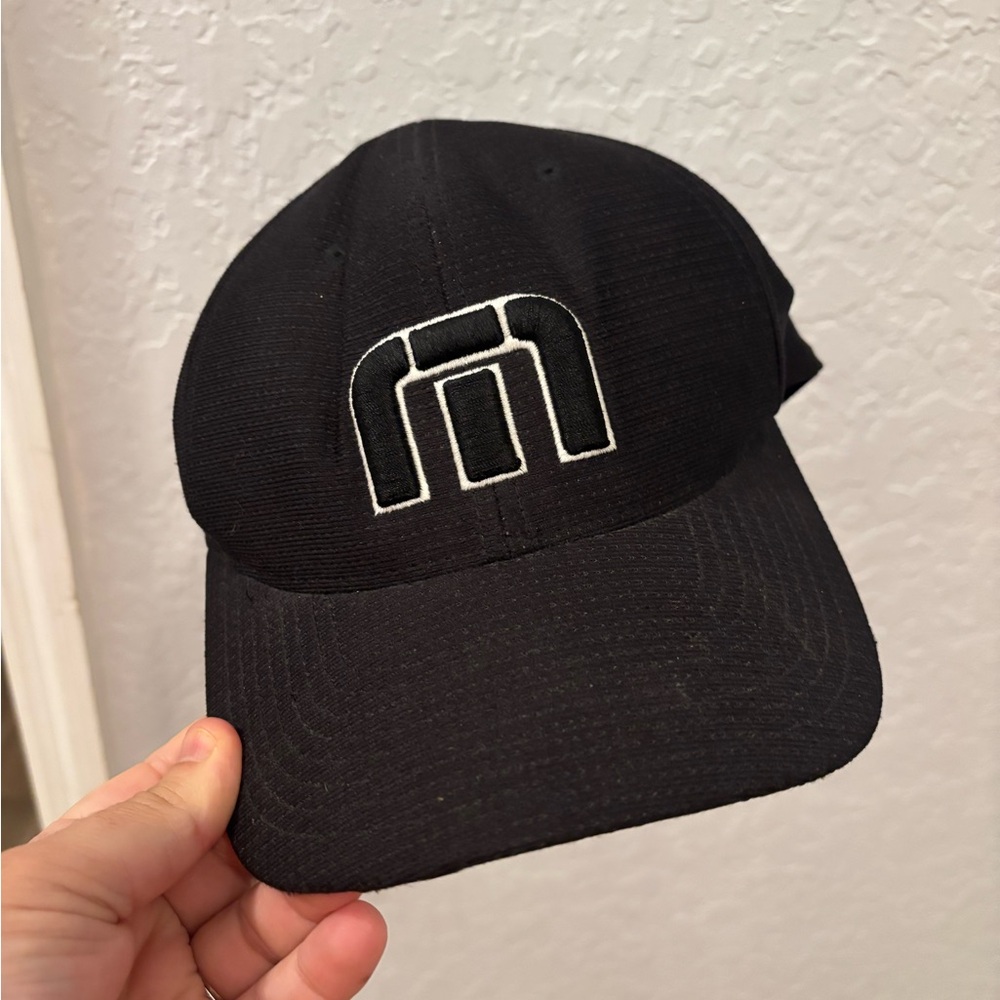 TRAVIS MATHEW BAHAMA HAT black  SIZE L/XL FLEXFIT Like new